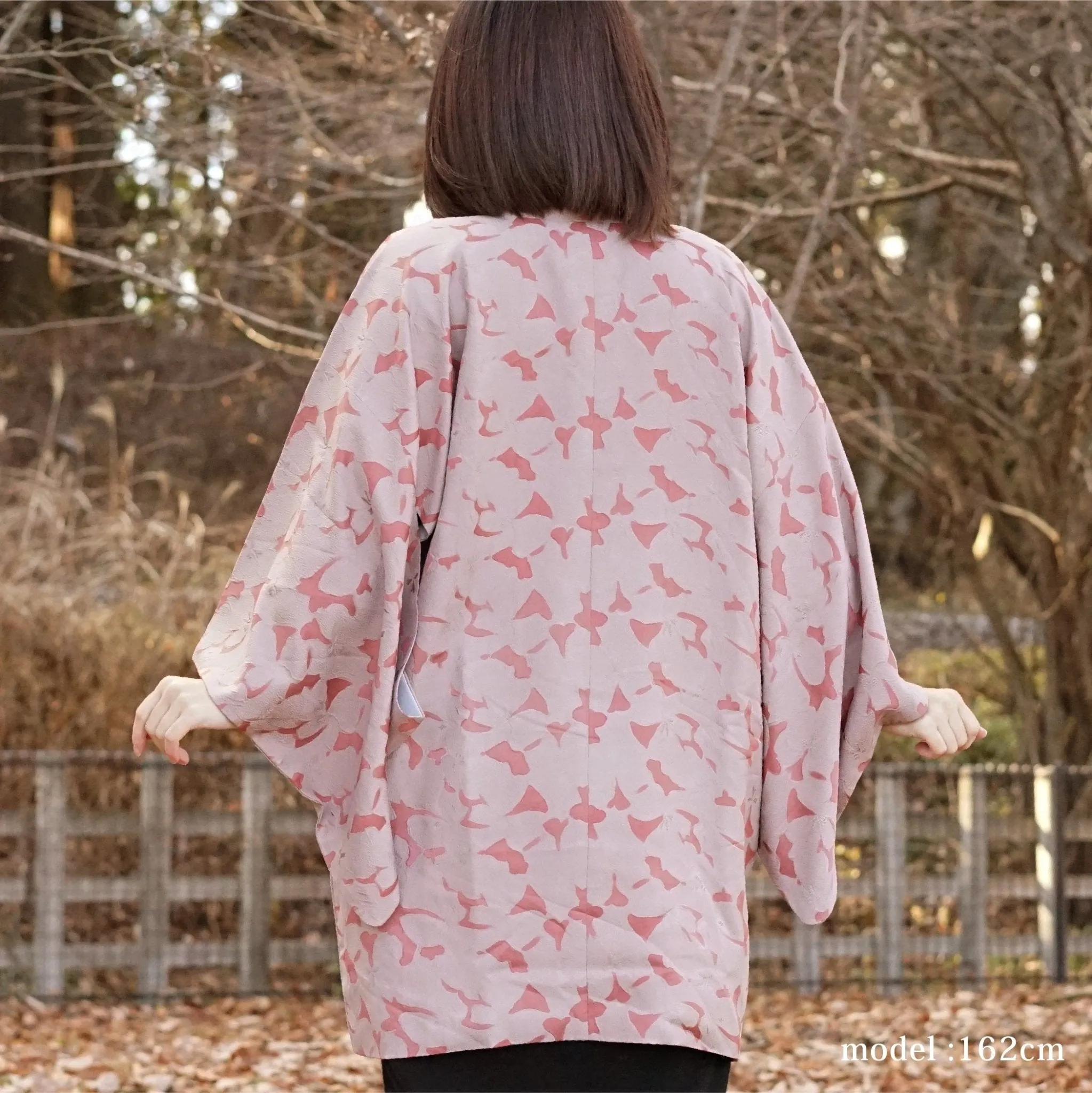Gray pink flower design michiyuki