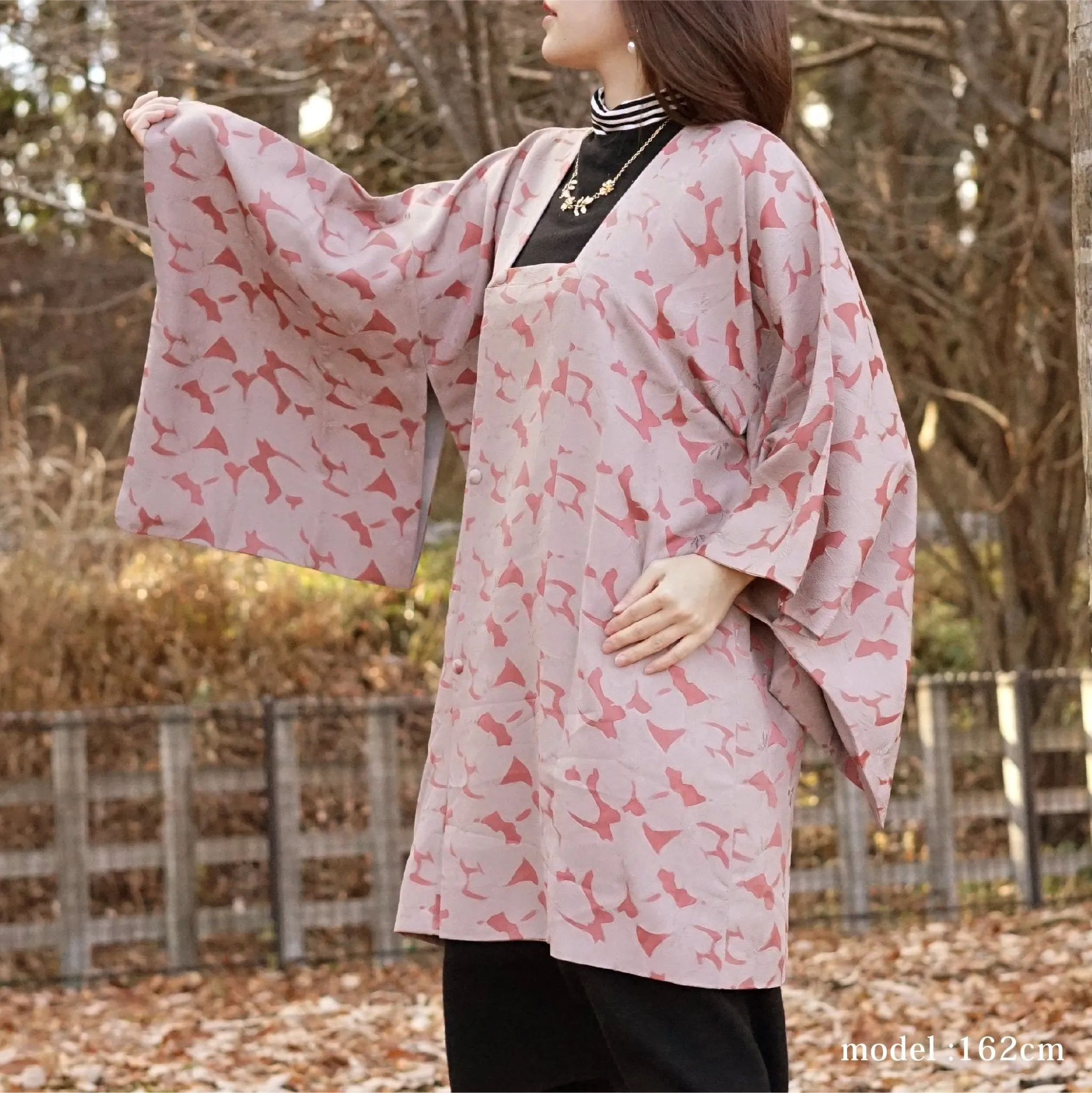 Gray pink flower design michiyuki
