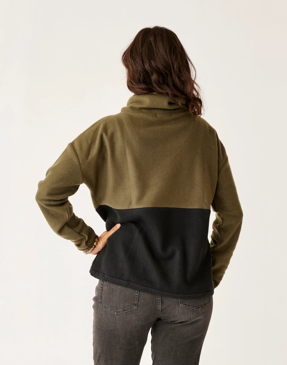 Rowayton Colorblock Cowl: Fir w. Black