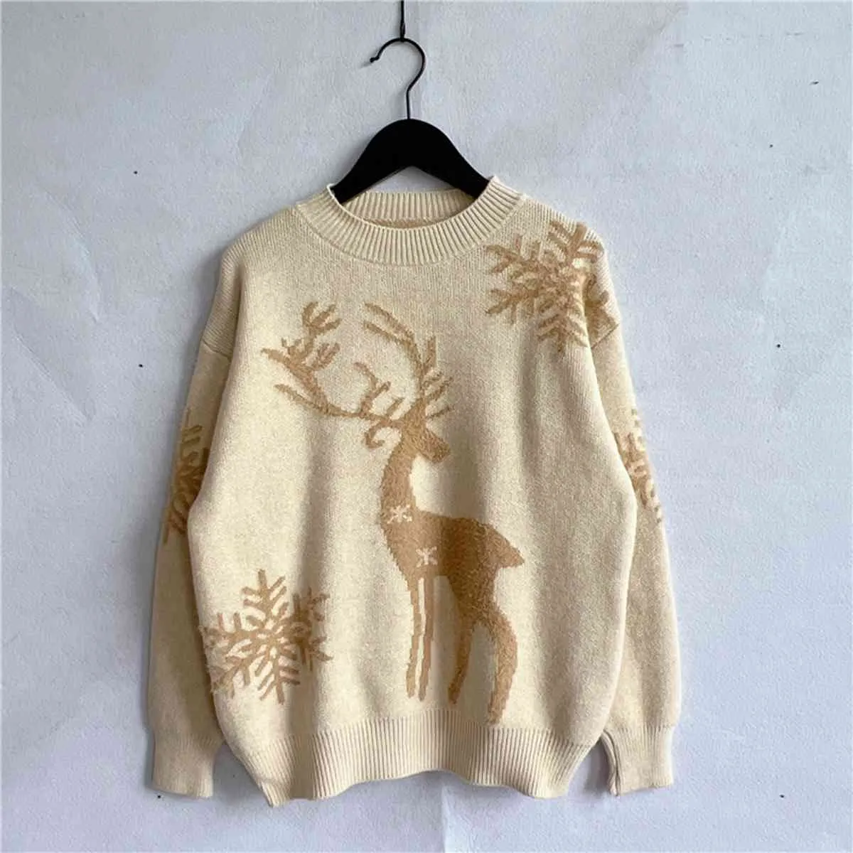 TEEK - Reindeer and Snowflake Sweater
