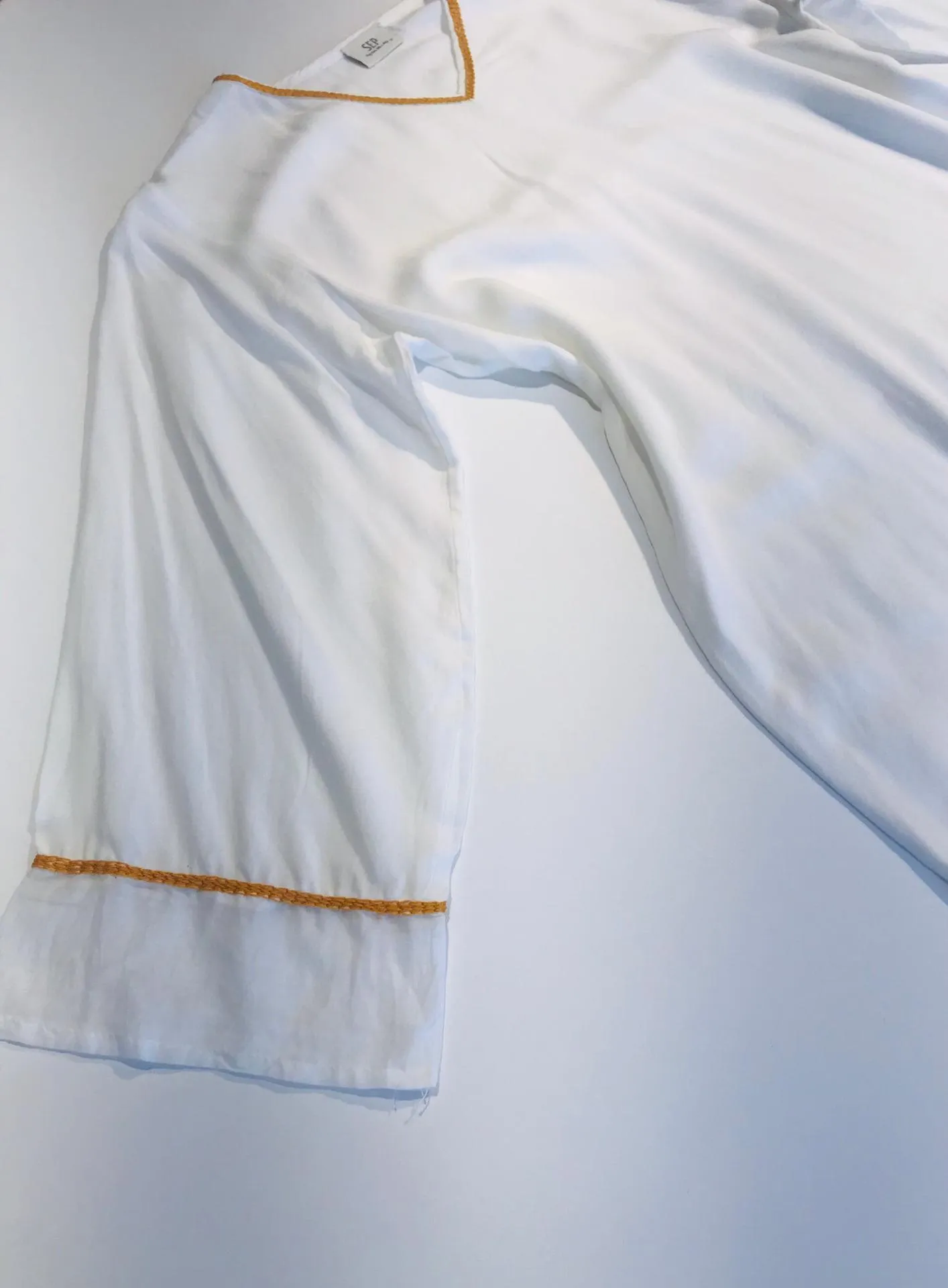 WHITE TUNIC