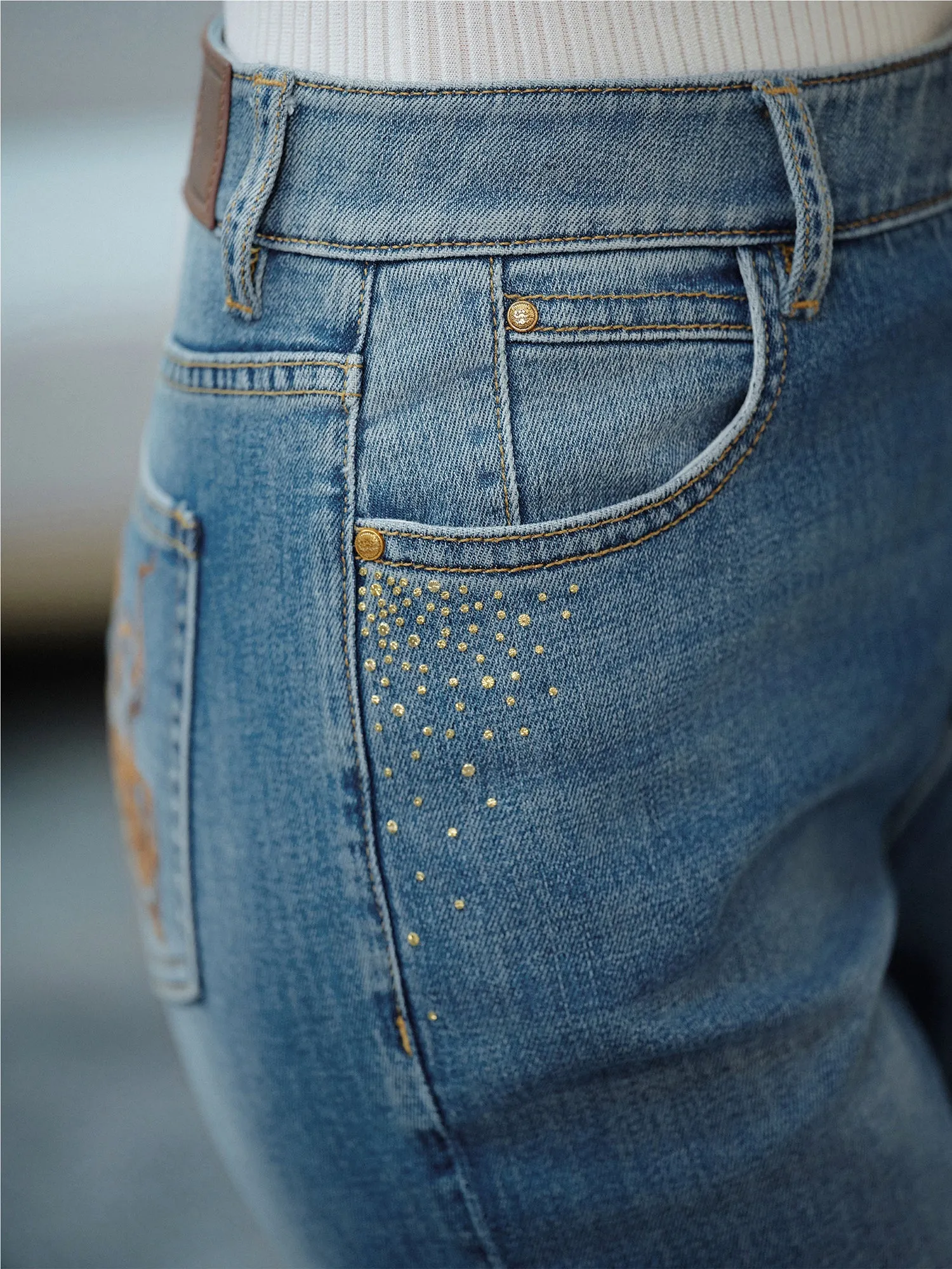 YAYING High-Waisted Flared Jeans