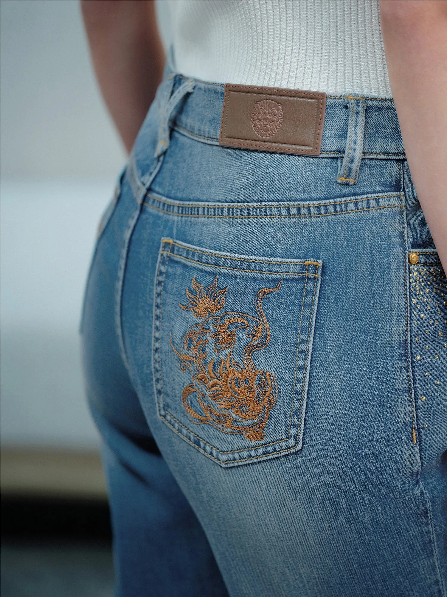 YAYING High-Waisted Flared Jeans